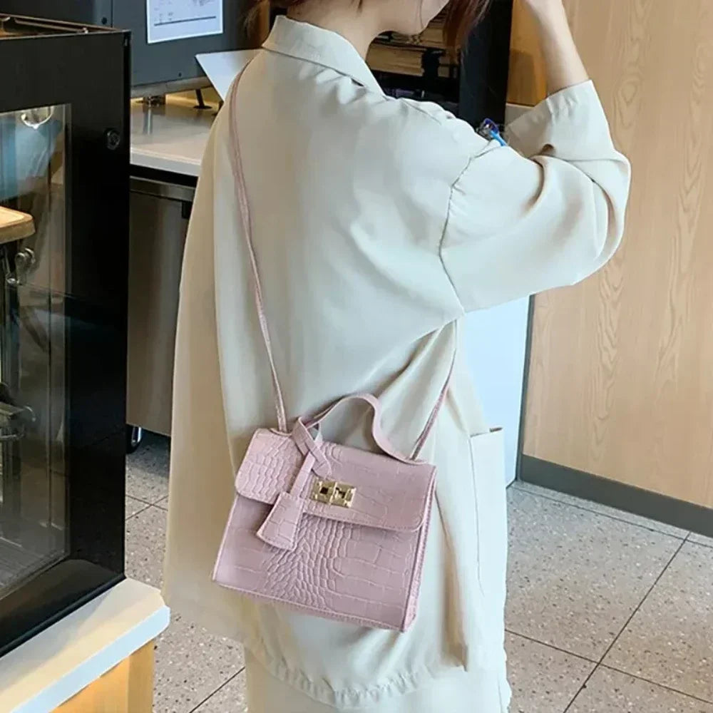 Stylish Women's Handbag & Messenger Set – 2026 Trendy Shoulder Bag Collection
