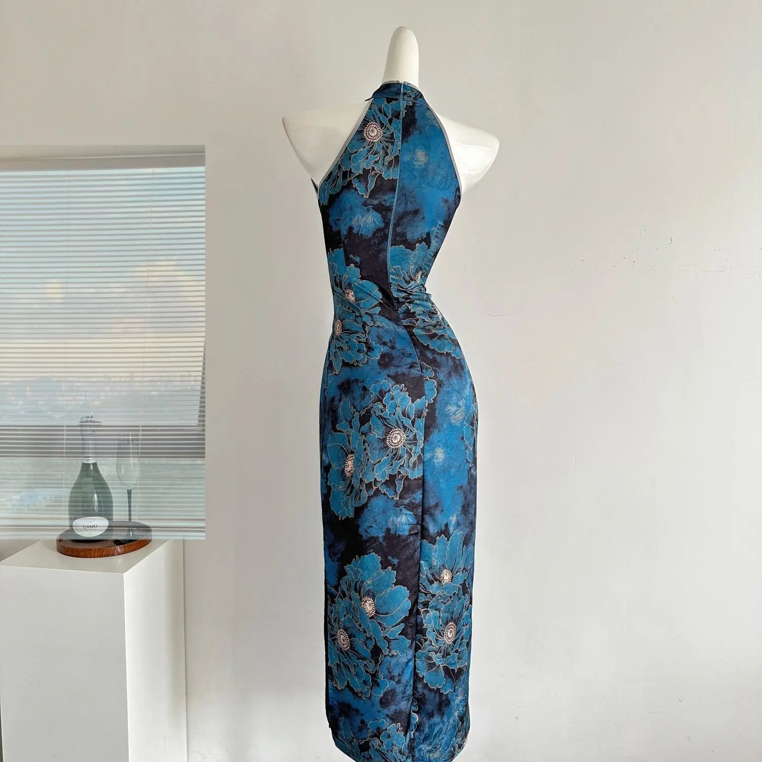 Eastern Aura Jacquard Dress – Modern Slit Cheongsam Maxi