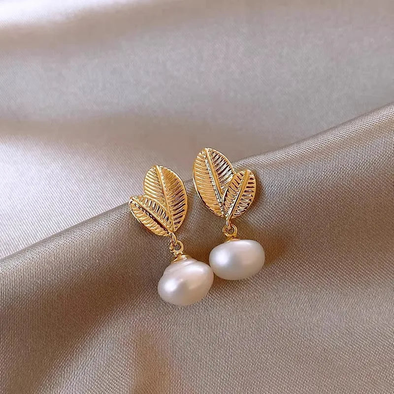 100% Natural Freshwater Pearl Leaf Earrings
