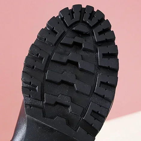 Lace-Up Platform Boots - Chunky Heel Winter Style