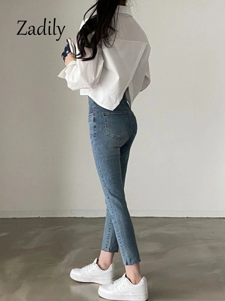 Women's Classic Long Sleeve Button-Down Shirt - Versatile Split-Hem Crop Top for Everyday Style