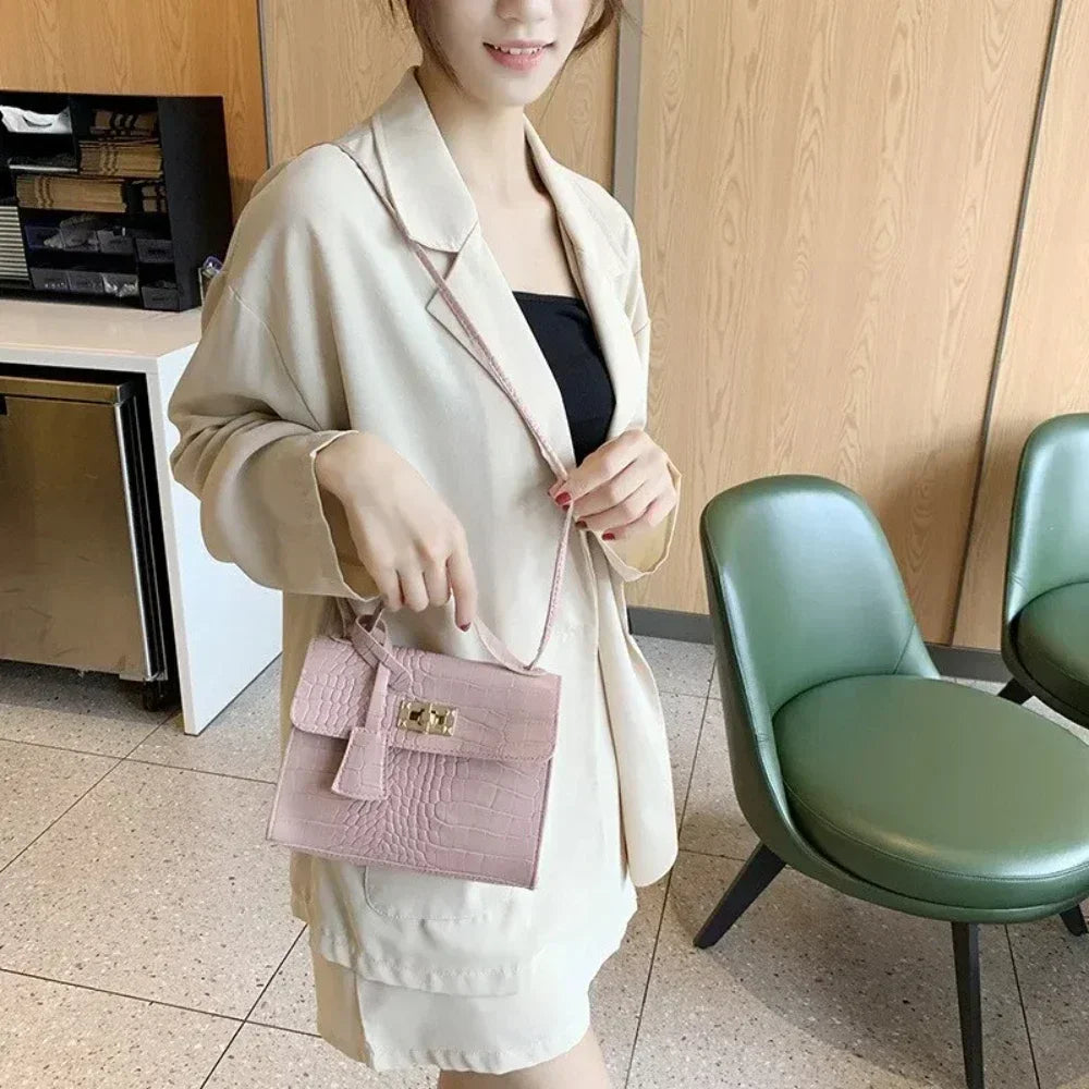 Stylish Women's Handbag & Messenger Set – 2026 Trendy Shoulder Bag Collection