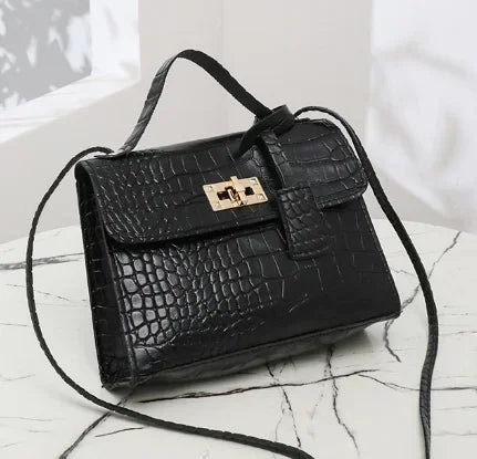 Stylish Women's Handbag & Messenger Set – 2026 Trendy Shoulder Bag Collection