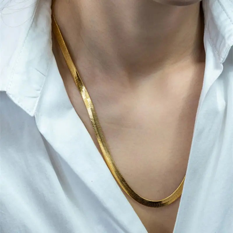 The "Liquid Gold" 4MM Flat Chain Necklace – Premium Herringbone Clavicle Choker